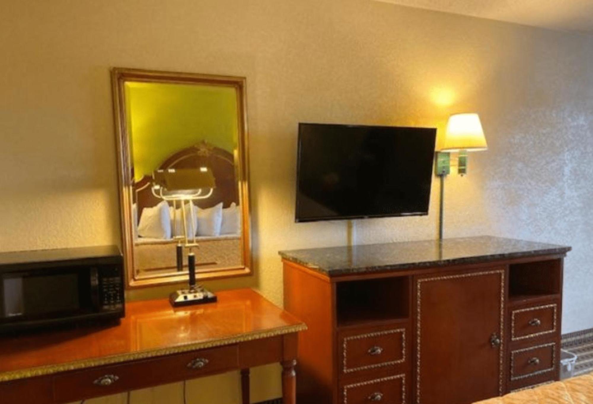 Travelodge By Wyndham Sellersburg Extérieur photo